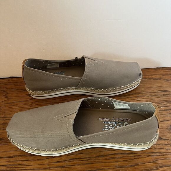 Bobs Skechers Women's 8.5 Slip-on Shoes Breeze New Discovery Memory Foam Taupe - Picture 6 of 8